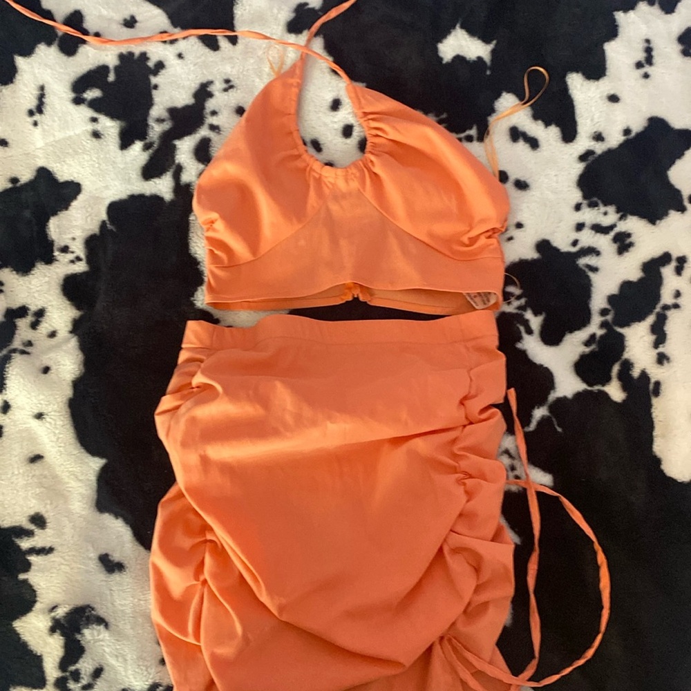 2 piece going out set